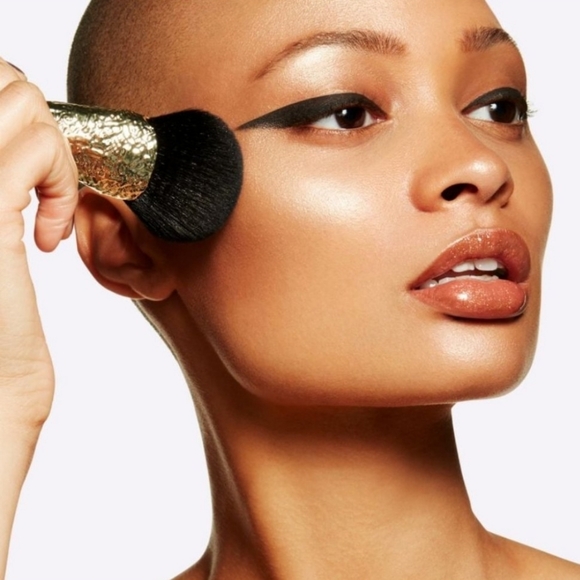 M.A.C RISING STAR Opalescent Powder Highlighter ~ .35oz/10g - Picture 4 of 5